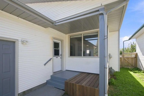 3809 50 Avenue, Sylvan Lake, AB 