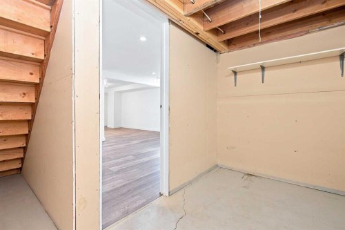 3809 50 Avenue, Sylvan Lake, AB 