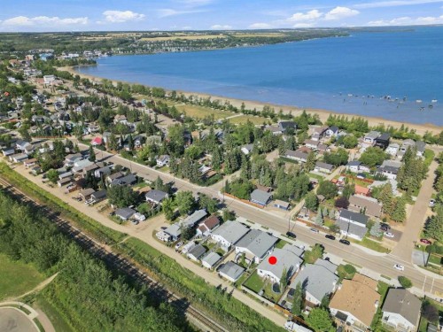 3809 50 Avenue, Sylvan Lake, AB 
