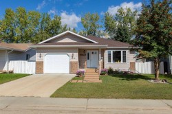 4520 55 Avenue Lacombe, AB T4L 1H2