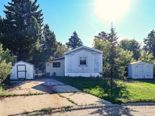 6024 Spruce Crescent, Stettler, AB 