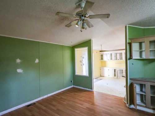 6024 Spruce Crescent, Stettler, AB 