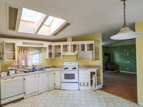 6024 Spruce Crescent, Stettler, AB 
