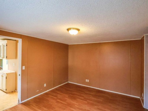 6024 Spruce Crescent, Stettler, AB 