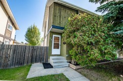 29 Abbott Close Red Deer, AB T4R 1B4