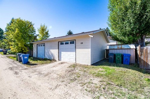 29 Abbott Close, Red Deer, AB 