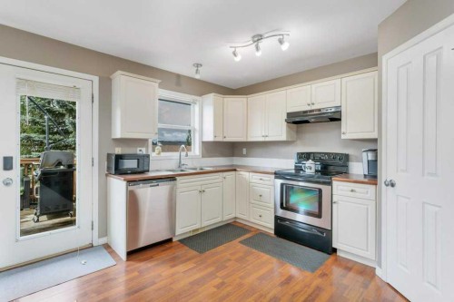 104 Old Boomer Road, Sylvan Lake, AB 