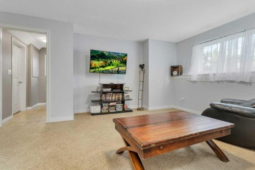 104 Old Boomer Road, Sylvan Lake, AB 