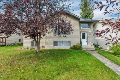 104 Old Boomer Road, Sylvan Lake, AB 