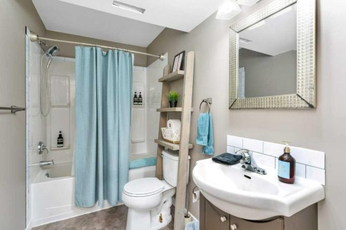 104 Old Boomer Road, Sylvan Lake, AB 