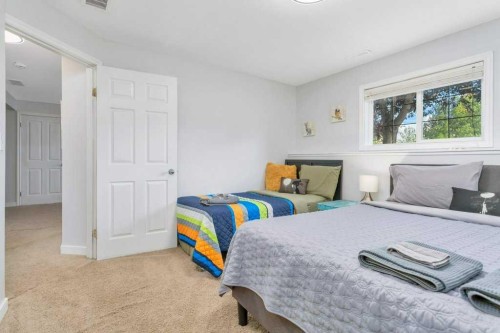 104 Old Boomer Road, Sylvan Lake, AB 