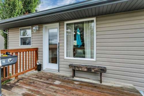 104 Old Boomer Road, Sylvan Lake, AB 