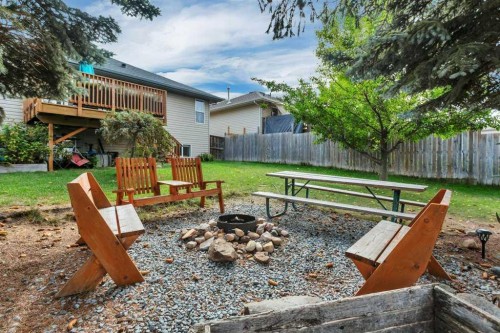 104 Old Boomer Road, Sylvan Lake, AB 
