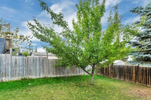 104 Old Boomer Road, Sylvan Lake, AB 