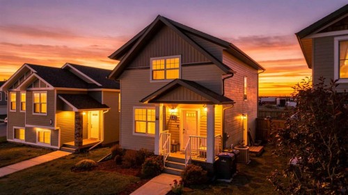 123 Hinshaw Drive  Sylvan Lake, AB T4S 2P1