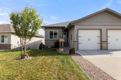 3807 75 Street  Camrose, AB T4V 4C6