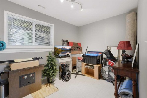 276 Lindsay Avenue, Red Deer, AB 