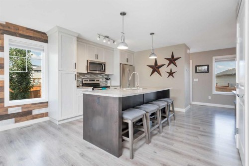30 Hawthorn Place, Sylvan Lake, AB 