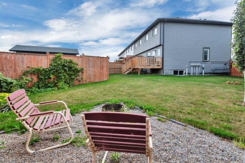 30 Hawthorn Place, Sylvan Lake, AB 