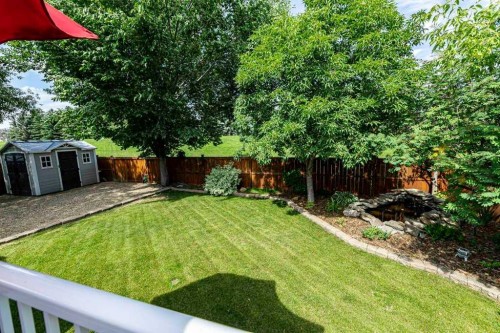 12 Iron Wolf Ridge, Lacombe, AB 