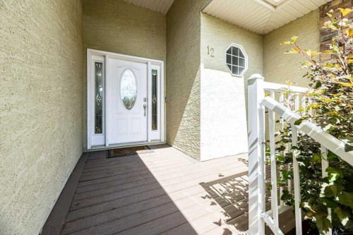 12 Iron Wolf Ridge, Lacombe, AB 