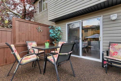 67 Arnold Close, Red Deer, AB 