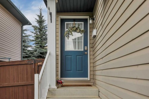 67 Arnold Close, Red Deer, AB 