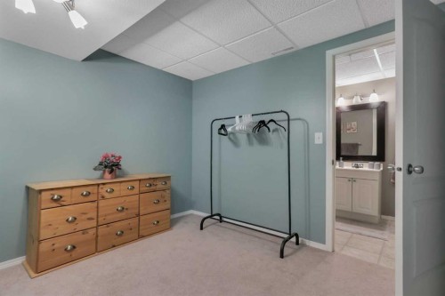 67 Arnold Close, Red Deer, AB 