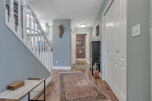 67 Arnold Close, Red Deer, AB 