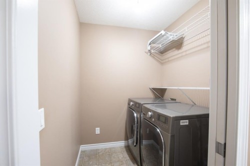 19 Oldring Crescent, Red Deer, AB 