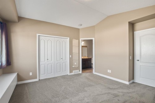 19 Oldring Crescent, Red Deer, AB 
