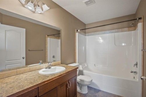 19 Oldring Crescent, Red Deer, AB 