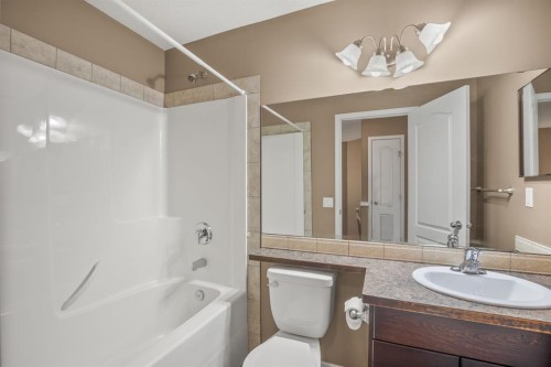 19 Oldring Crescent, Red Deer, AB 