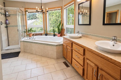 101 Dickenson Crescent, Red Deer, AB 