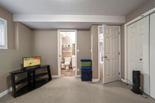 7510 40 Avenue, Camrose, AB 