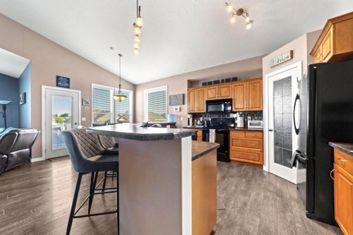 7510 40 Avenue, Camrose, AB 