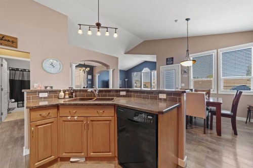 7510 40 Avenue, Camrose, AB 