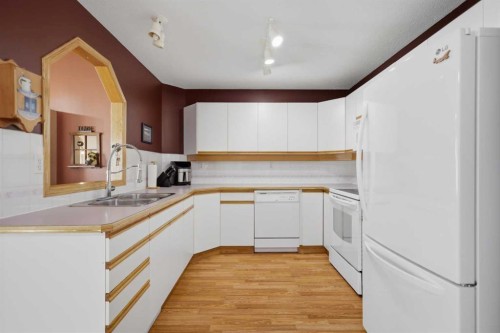 14 Wildrose Drive, Sylvan Lake, AB 