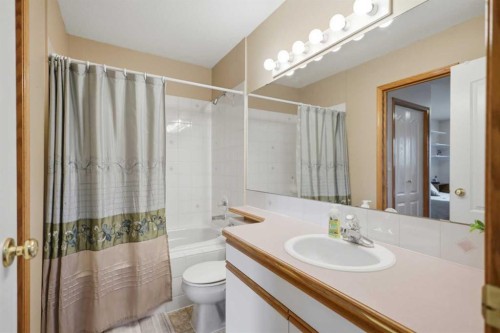14 Wildrose Drive, Sylvan Lake, AB 