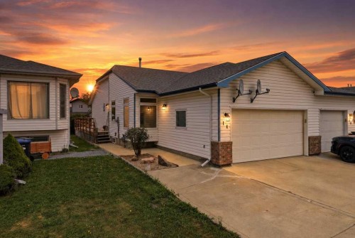 14 Wildrose Drive, Sylvan Lake, AB 