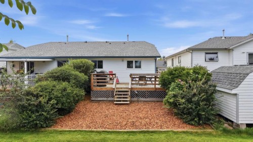 14 Wildrose Drive, Sylvan Lake, AB 