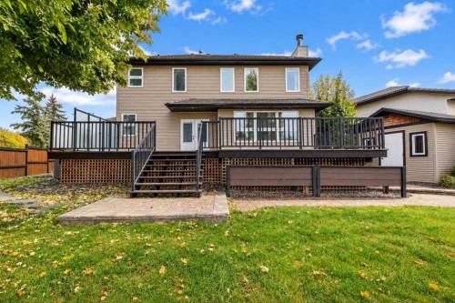 22 Atter Close, Red Deer, AB 