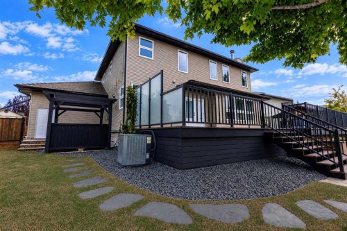 22 Atter Close, Red Deer, AB 