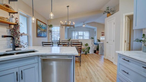 31 Vickers Close, Red Deer, AB 