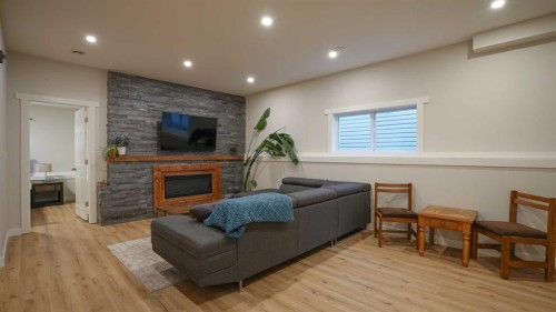 31 Vickers Close, Red Deer, AB 