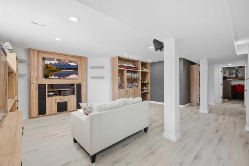 2 Densmore Crescent, Red Deer, AB 