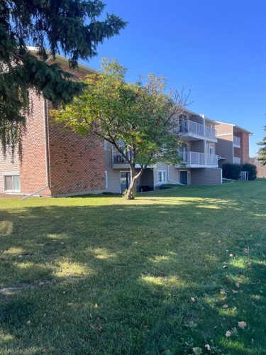 208-49 Bennett Street  Red Deer, AB T4R 1V4
