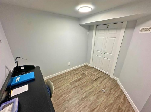 5548 44 Avenue, Red Deer, AB 