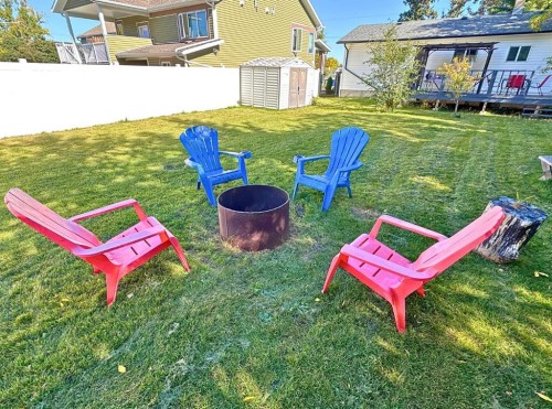 5548 44 Avenue, Red Deer, AB 
