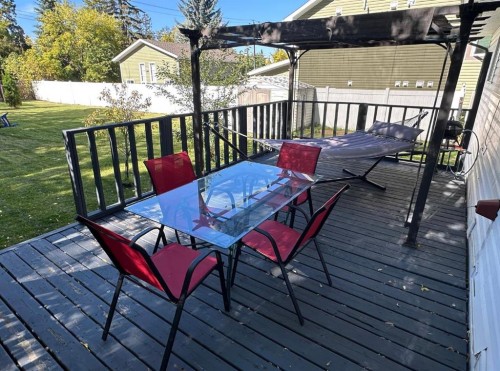 5548 44 Avenue, Red Deer, AB 